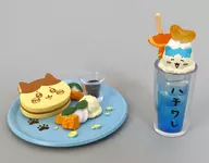 ハチワレの台湾カステラ＆ハチワレのあたり棒付き推しクリームソーダ 「ちいかわ飯店 ミニフィギュアコレクション」
