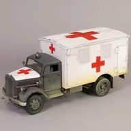 1/32 WW.II ドイツ軍 Kfz305 オペル ブリッツ 救急車両 ホワイト 完成品 [WS55722]