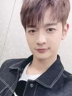 [単品] ミンホ(SHINee) ポストカード(私服自撮り ver.) 「CD SUPERSTAR 初回生産限定盤-MINHO Edition-」 封入特典