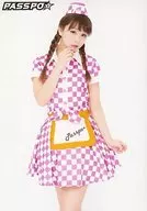 PASSPO☆/岩村捺未/膝上・右手指口元・衣装ピンク白・「Honey Dish」衣装/公式生写真