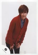 ジャニーズJr./神宮寺勇太/膝上・衣装赤青・両手足・体斜め右向き・口開け/公式生写真