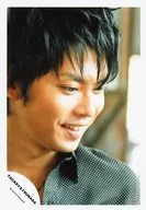 タッキー＆翼/今井翼/顔アップ・衣装緑白・ドット柄・目線右下・笑顔/公式生写真