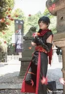 竹中凌平(卯月新)/全身(足見切れ)・衣装黒・赤・左向き・紅葉・キャラクターショット/2.5次元ダンスライブ「ツキウタ。」 ステージ 第6幕『紅縁』 ブロマイド