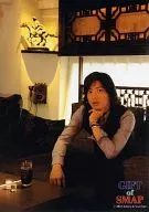 SMAP/木村拓哉/座り・衣装グレー・黒・左手顔・目線右・枠無し/GIFT of SMAP