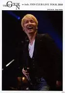 w-inds./橘慶太/ライブフォト・膝上・衣装黒・ジーンズ・右手マイク・口開け/2010.04.30 Zeep Osaka/THE GOLDEN w-inds. FAN CLUB LIVE TOUR 2010 