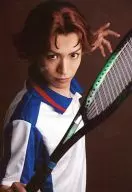 黒羽麻璃央(菊丸英二)/上半身・衣装白・青・ユニフォーム・右手ラケット・キャラクターショット/ミュージカルテニスの王子様2ndシーズン 「全国大会 青学vs氷帝」