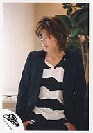 SMAP/木村拓哉/上半身・衣装黒白・両手親指ポケット・右目眼帯/公式生写真