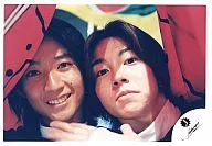 ジャニーズJr./町田慎吾・屋良朝幸/横型・顔アップ・屋良右手パー・赤い布/公式生写真