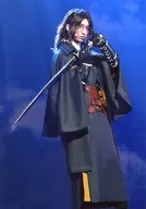 三好大貴(南海太郎朝尊)/ライブフォト・膝上・右向き・キャラクターショット/舞台「『刀剣乱舞』維伝 朧の志士たち」舞台写真ブロマイド