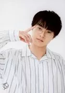 結木滉星/バストアップ・衣装白緑・右手眼鏡/結木滉星 ファンイベント「滉流会 vol.1」物販生写真