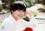 結木滉星/横型・バストアップ・衣装白・左手頬・体右向き・カメラ目線/結木滉星 ファンイベント「滉流会 vol.1」物販生写真