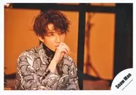 Snow Man/渡辺翔太/横型・バストアップ/シングル「Secret Touch」MV＆ジャケ写オフショット/公式生写真