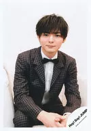 Hey! Say! JUMP/薮宏太/膝上/シングル「a r e a / 恋をするんだ / 春玄鳥」MV＆ジャケ写オフショット/公式生写真