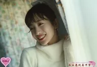 10862：私立恵比寿中学/桜木心菜/King Of Gakugeeeekai えびロゴ/「私立恵比寿中学 大学芸会2021～Reboot～」”大学芸会2021(2日目) 販売分 白ニットver.”生写真