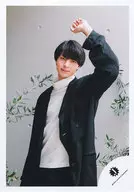 HiHi Jets/作間龍斗/上半身/「少年たち あの空を見上げて」グッズオフショット/公式生写真