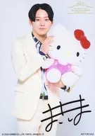 牧島輝/印刷サイン入り/CD「Hello Kitty 50th Anniversary Presents My Bestie Voice Collection with Sanrio characters[初回生産限定盤]」アニメタイムズSTORE特典キャストビジュアルL判ブロマイド