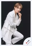 美 少年/那須雄登/膝上/プロフィール写真撮影オフショット2024/公式生写真